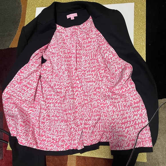 Lilly Pulitzer Leighton black blazer in XL.  Lilly Pulitzer pink logo inside. - Picture 8 of 12